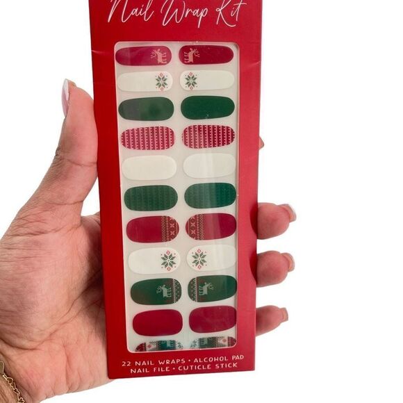Studio Oh Mani Reindeer Christmas Red White Green Nail Wrap Kit - 22 Nail Wraps - Picture 6 of 12